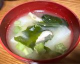オクラと大根具材多め味噌汁作り方4写真