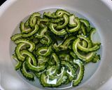 超簡単！ゴーヤと豚バラ豆腐の煮込み！作り方1写真