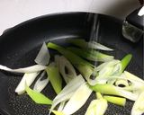 和牛すき焼き仕立ての旨辛釜玉うどん作り方6写真