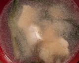 簡単★ニラと鶏むね肉の鶏ガラだしお味噌汁作り方2写真