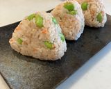 鮭と枝豆のごちそうおにぎり作り方2写真