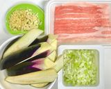 豚バラ肉とナスの油淋鶏風作り方1写真