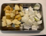 簡単！春野菜とミニトマトのコンソメスープ作り方1写真