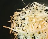 鶏肉の薄切りステーキ●えのきおろしソース作り方3写真