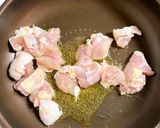 フライパンで手軽に！スパイスカレーピラフ作り方3写真