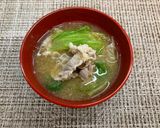 レタスと豚肉の味噌汁🥬作り方2写真