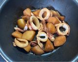 赤イカとじゃがいもの煮物作り方4写真