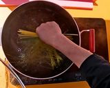 カキのペペロンチーノ【食遺産】作り方3写真