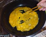 豚肉キャベツしめじのふわふわ卵味噌炒め作り方1写真