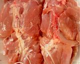 放置で皮パリ！鶏もも肉の黄金オーブン焼き作り方1写真