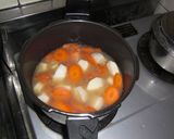 ひき肉とさといもの煮物♪作り方3写真