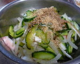 煮イカとキュウリと新玉ねぎの胡麻酢和え作り方4写真