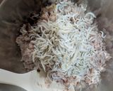 食が進むしらすと梅干しのおにぎり作り方2写真