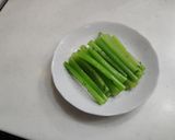 焼き鮭と大根の葉の付け合せ作り方1写真