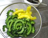 ゴーヤと挽肉の味噌チャンプル♪作り方1写真