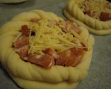 大人な味❤ソーセージ&チーズのピザパン作り方4写真