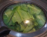 鶏肉の小松菜と花びら茸のオイスター炒め♪作り方4写真