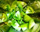 青いトマトの青梅塩麹漬け作り方1写真