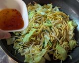 スイートチリソースでアジアン焼きそば作り方5写真