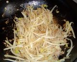インスタントで作る汁無しピリ辛もやし麺作り方1写真