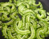 苦くないゴーヤサラダ作り方1写真