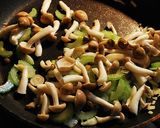 あさりセロリしめじの白ワイン蒸し作り方3写真