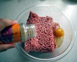 失敗しらずの濃厚ソース 煮込みハンバーグ作り方1写真