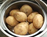 コロッケの下ごしらえ（圧力鍋）作り方1写真