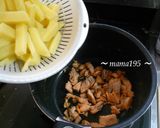 残★鮭のｶﾚｰ風味ｼﾞｬｰﾏﾝﾎﾟﾃﾄ☆作り方4写真
