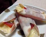 余った餃子の皮でおつまみ☆チーズ＆トマト作り方3写真