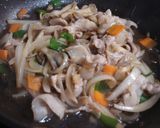 トマトもまぜてね！　しょうが焼き丼♪作り方3写真