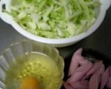 リピ何度目!?塩胡椒だけのキャベ玉炒め★作り方1写真