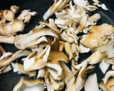 ササッと汁物●マイタケの玉吸い作り方1写真