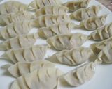 玉ねぎとツナと海老の焼き餃子作り方3写真