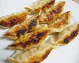 玉ねぎとツナと海老の焼き餃子作り方5写真