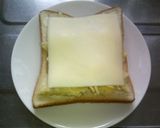 朝食に＊残ったマカロニサラダのトースト＊作り方3写真