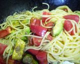 彩りがきれい♪トマトとアボガドのパスタ作り方9写真