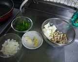 簡単スタミナ☆キャベツと挽肉の辛味パスタ作り方1写真