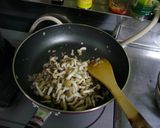 簡単スタミナ☆キャベツと挽肉の辛味パスタ作り方2写真
