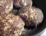 樹が薫るぶなしめじソースの　ハンバーグ作り方4写真