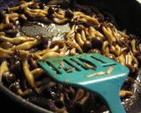 樹が薫るぶなしめじソースの　ハンバーグ作り方5写真