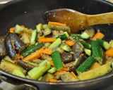 夏野菜の肉味噌炒めで、ご飯がすすむ！作り方3写真