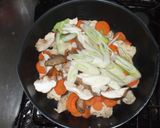 野菜炒め♪簡単レシピ鶏むね肉キャベツ椎茸作り方5写真