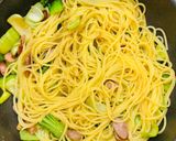 チンゲン菜とウィンナーのオイルパスタ作り方3写真