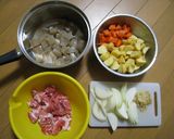 豚じゃがとこんにゃくのピリ辛煮作り方1写真