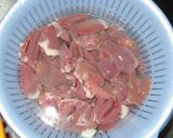 鶏レバーと鶏のハート　ニンニクとトマト炒作り方2写真