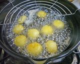 じゃがいも餅の春菊ジェノベーゼソースがけ作り方7写真