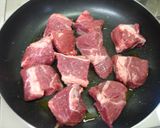 絶品！柔らか牛肉のトロ～リ玉ねぎ煮込み♪作り方1写真