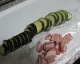 ○ズッキーニとベーコンのカレー粉炒め作り方1写真