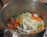えんどう豆と骨付きベーコンのスープ作り方1写真